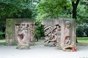 "Block der Frauen" sculpture commemorating the Rosenstrasse Protest