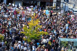 Crowd gathered in Waterloo Town Square for the September 27, 2019 climate strike